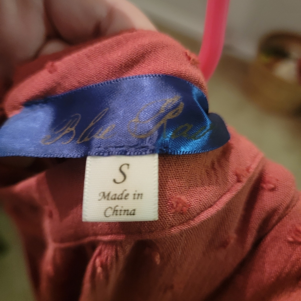 High Neck Ruffle Tank - Picture 4 of 6